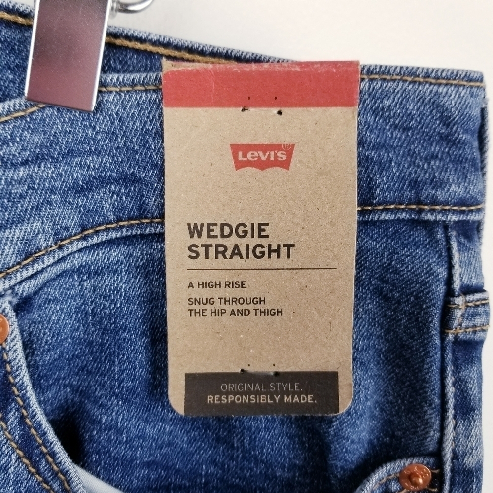 Levi's Wedgie Straight Fit A09770003 Button Fly Jeans NWT - Picture 6 of 14